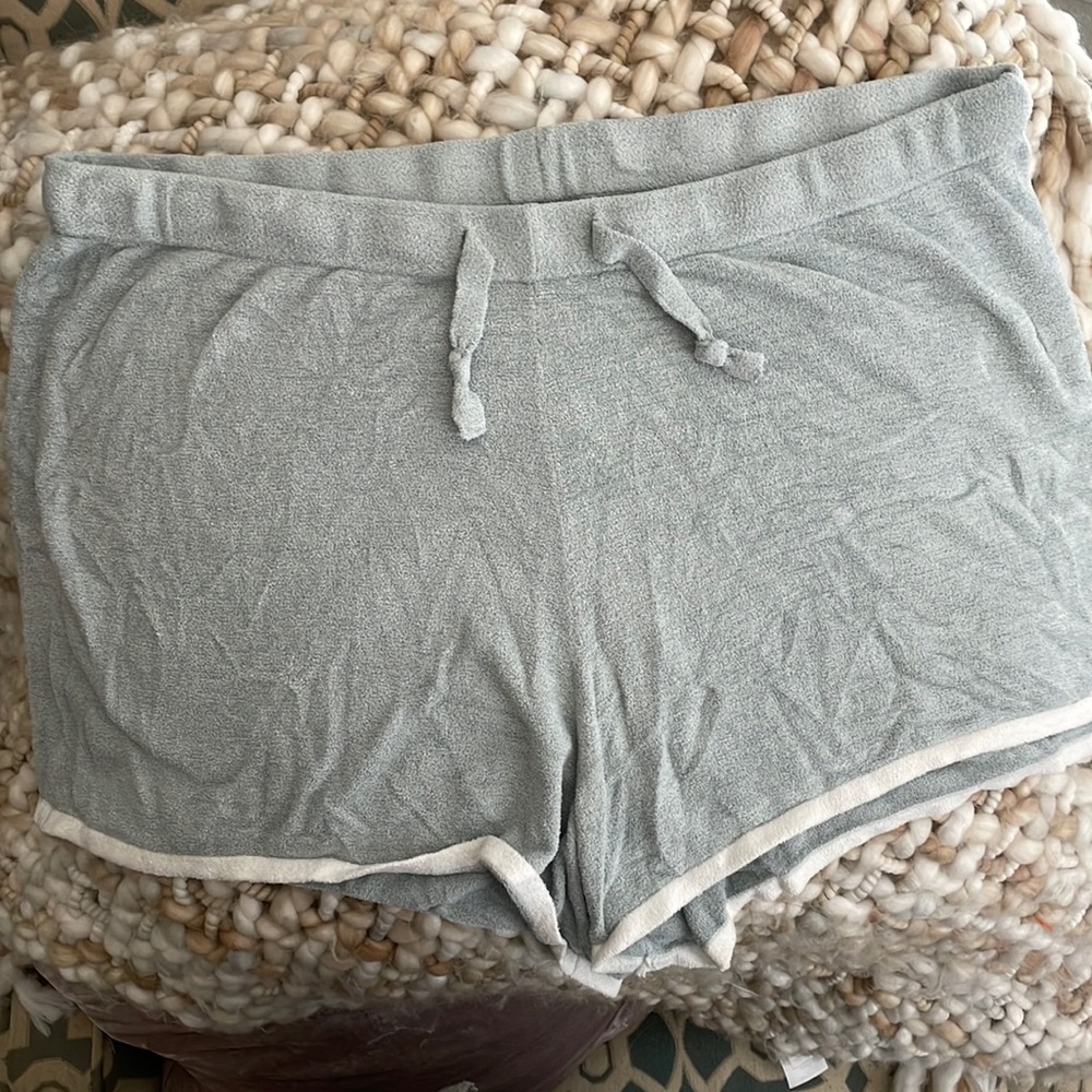 Barefoot dreams shorts